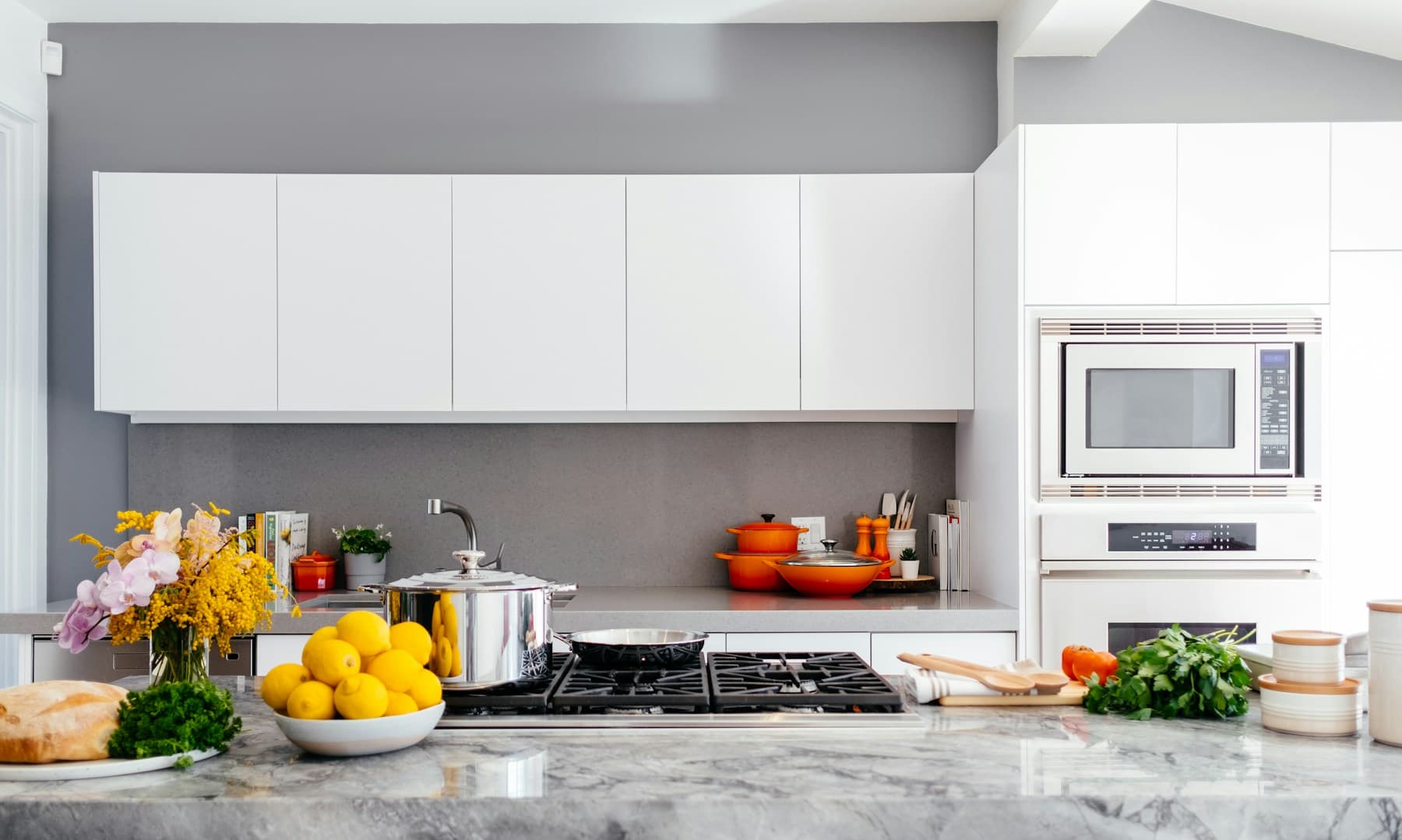 Kitchen & Table room ideas and decor guides — editorial styling idea